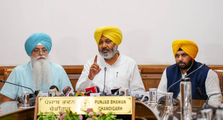 AAP slams Congress for creating ruckus in Vidhan Sabha, says ‘Congress is working as B-team of BJP’